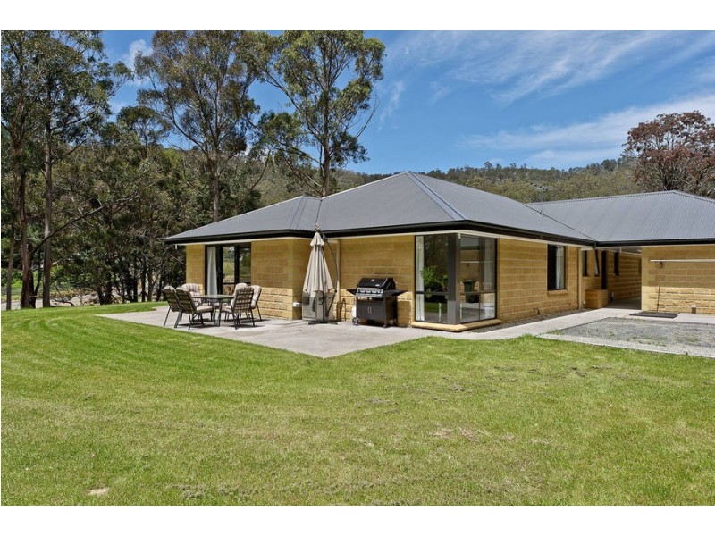 220 Pelverata Road, Sandfly TAS 7150