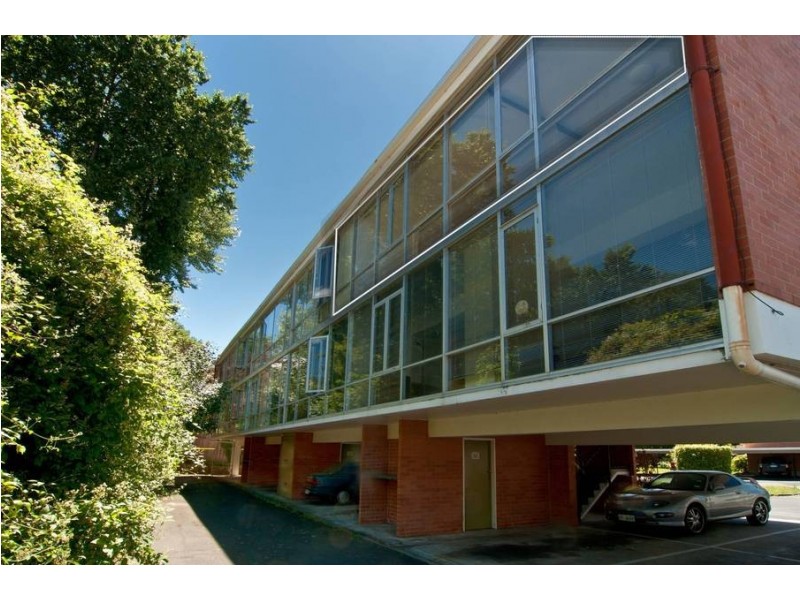 6/1 Plimsoll Place, Sandy Bay TAS 7005