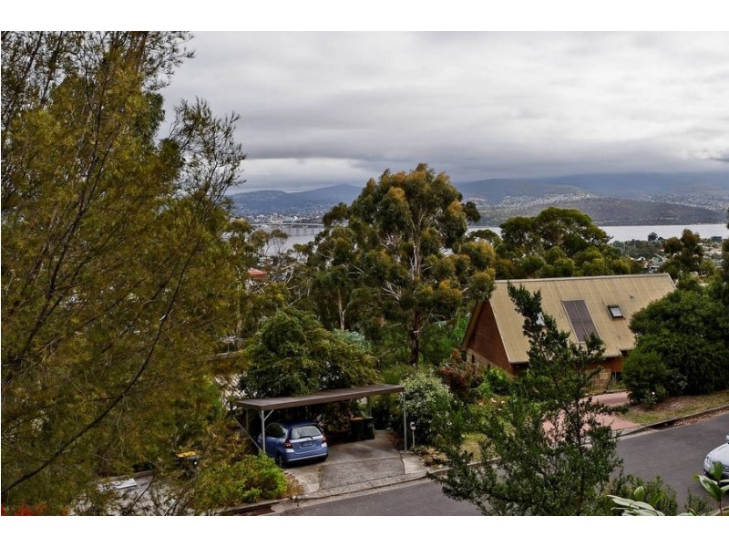 5 Nottingham Court, Lindisfarne TAS 7015