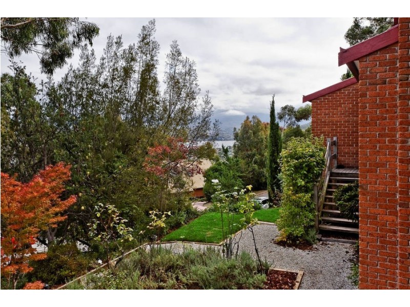 5 Nottingham Court, Lindisfarne TAS 7015