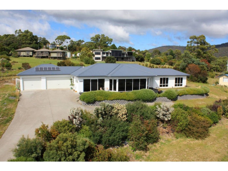 114 Old Station Road, Coningham TAS 7054
