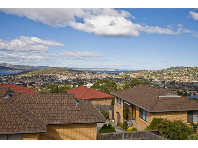 1/110 Amy Street, West Moonah TAS 7009