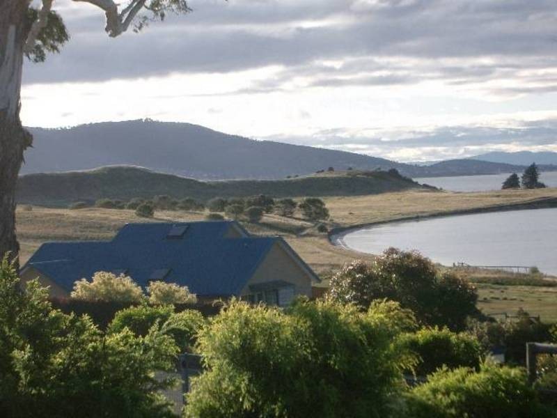 5 Meadows Place, Opossum Bay TAS 7023