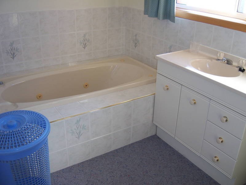 2/15 Kelvin Avenue, West Moonah TAS 7009