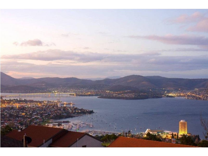 16 Invercargill Road, Mount Nelson TAS 7007