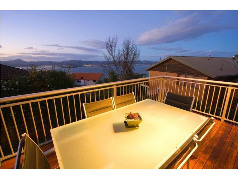 16 Invercargill Road, Mount Nelson TAS 7007