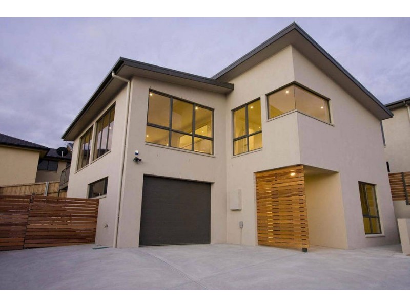 2/672 Oceana Drive, Tranmere TAS 7018