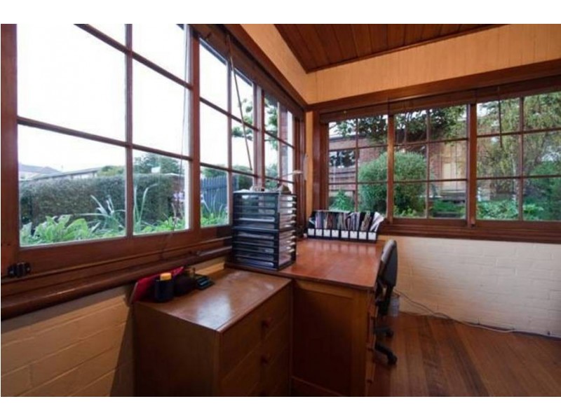 1 McTavish Avenue, North Hobart TAS 7000