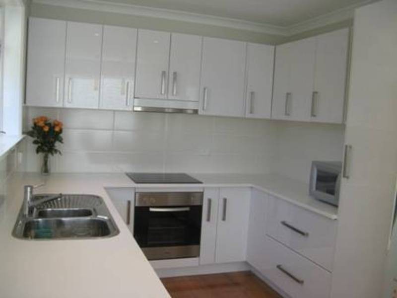 29 Henley Street, Lindisfarne TAS 7015