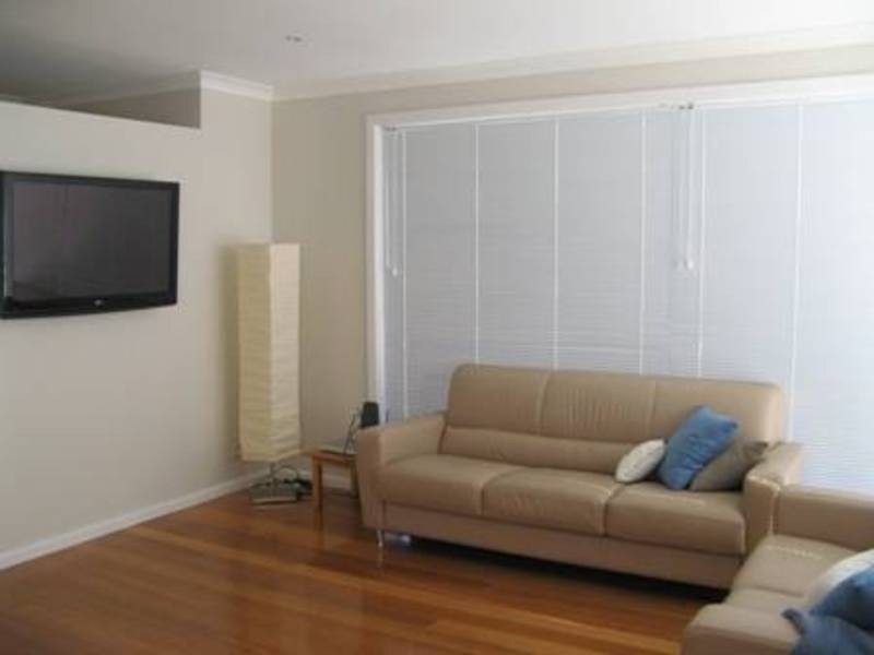 29 Henley Street, Lindisfarne TAS 7015