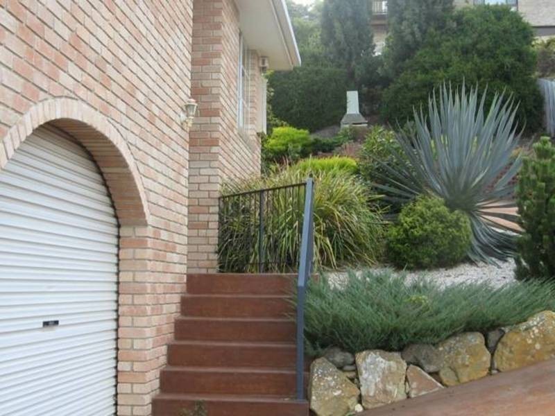 1/10 Beebo Place, Bellerive TAS 7018