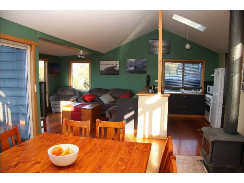 39 Liverpool Crescent, West Hobart TAS 7000
