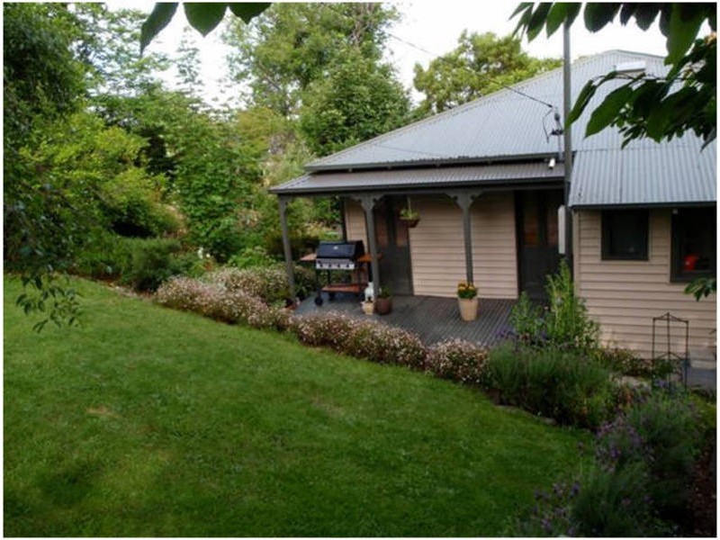 9 Kooyong Glen, South Hobart TAS 7004