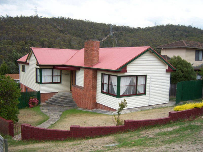 99 CLINTON ROAD, Geilston Bay TAS 7015