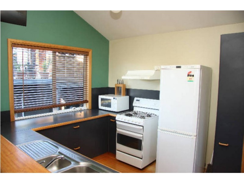 39 Liverpool Crescent, West Hobart TAS 7000