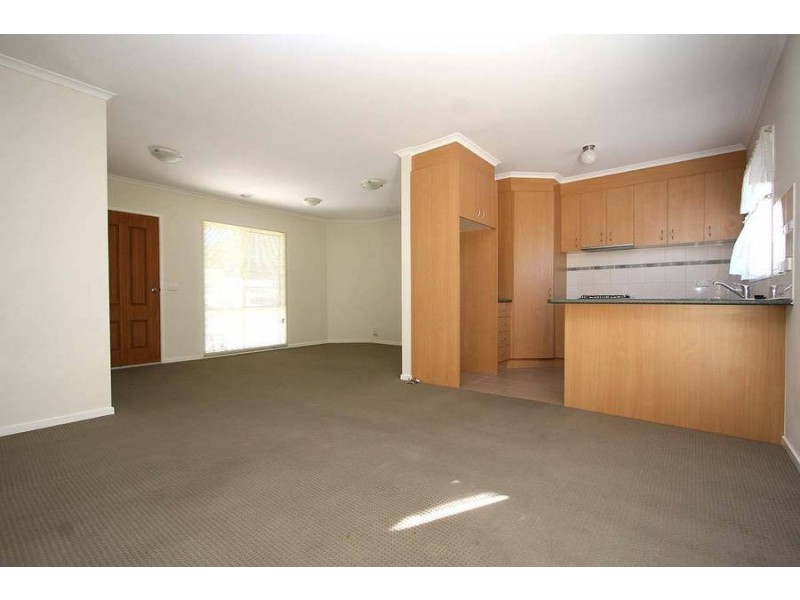 2/56 Roberts Street, Frankston VIC 3199