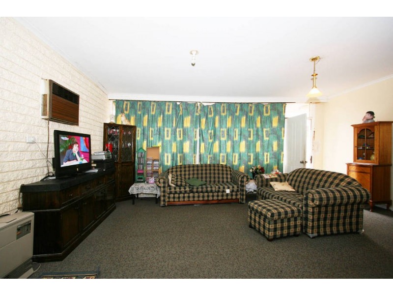 1 Kenilworth Avenue, Frankston VIC 3199