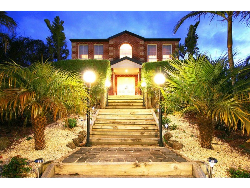 8 Castlehill Rise, Langwarrin VIC 3910