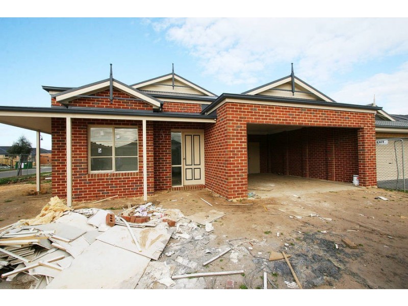 Lot/214 Dan Morgan Drive, Cranbourne East VIC 3977