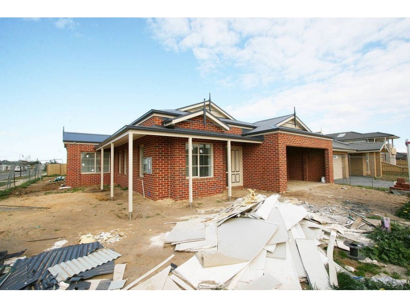 Lot/214 Dan Morgan Drive, Cranbourne East VIC 3977
