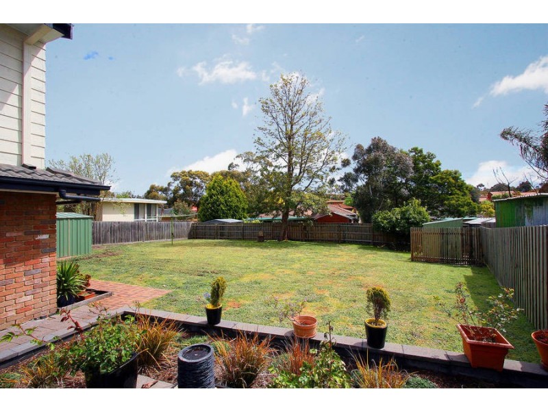 9 Dorchester Court, Frankston VIC 3199