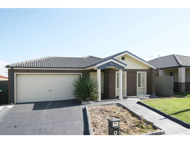 5 Bradford Drive, Cranbourne VIC 3977