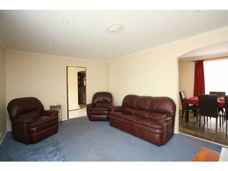 41 Raphael Crescent, Frankston VIC 3199