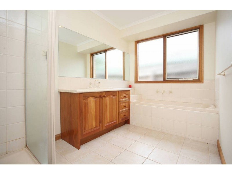 13 Heathwren Close, Frankston South VIC 3199