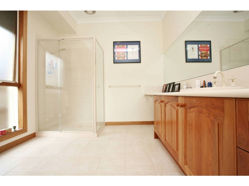 13 Heathwren Close, Frankston South VIC 3199