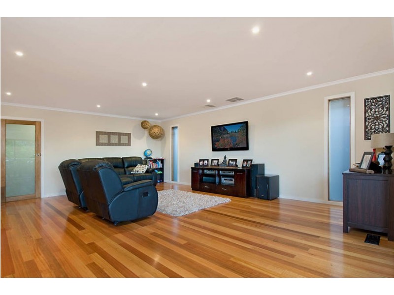 46 Mount Erin Crescent, Frankston South VIC 3199