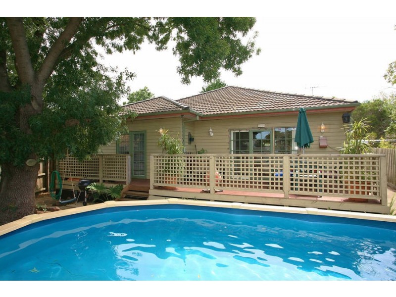 25 Stradbroke Avenue, Frankston South VIC 3199