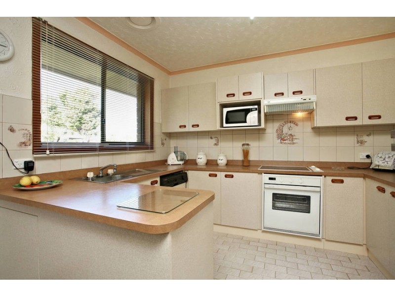 37 Bangor Drive, Frankston VIC 3199