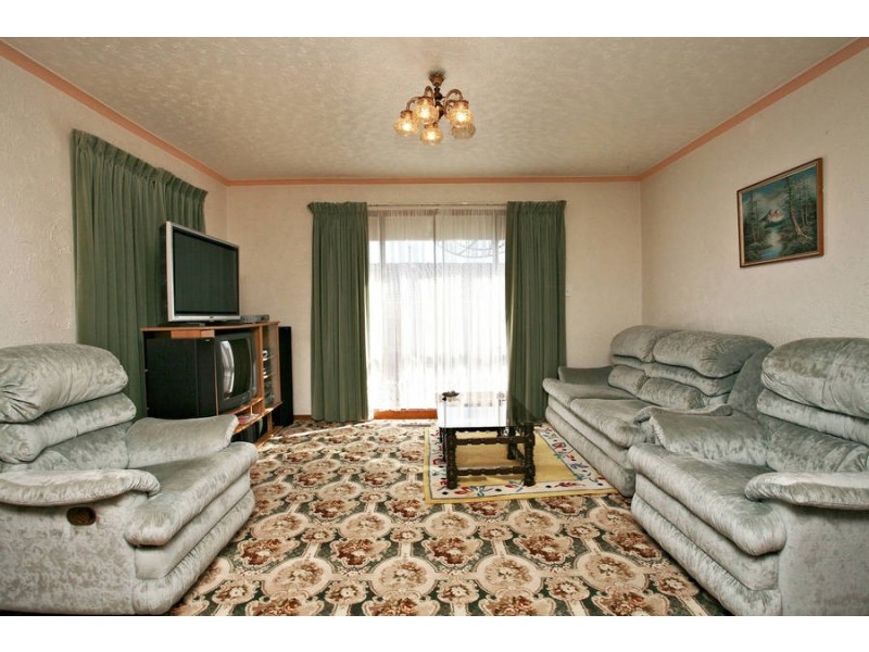 37 Bangor Drive, Frankston VIC 3199