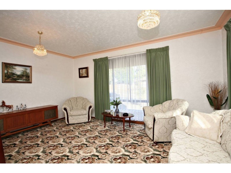 37 Bangor Drive, Frankston VIC 3199