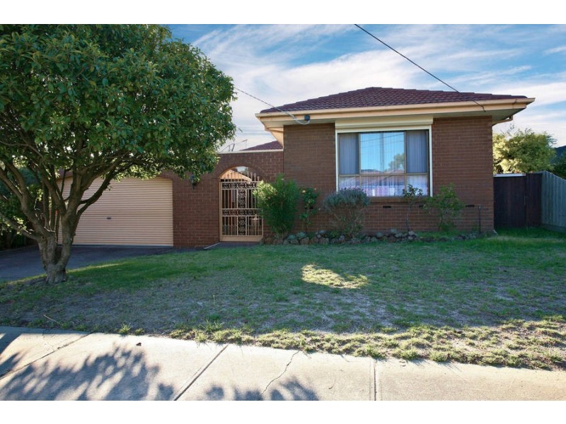 37 Bangor Drive, Frankston VIC 3199