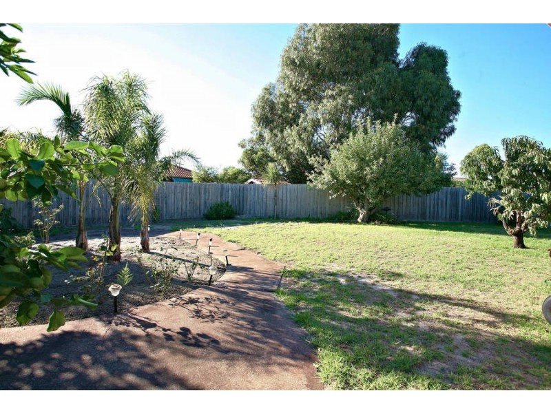 37 Bangor Drive, Frankston VIC 3199