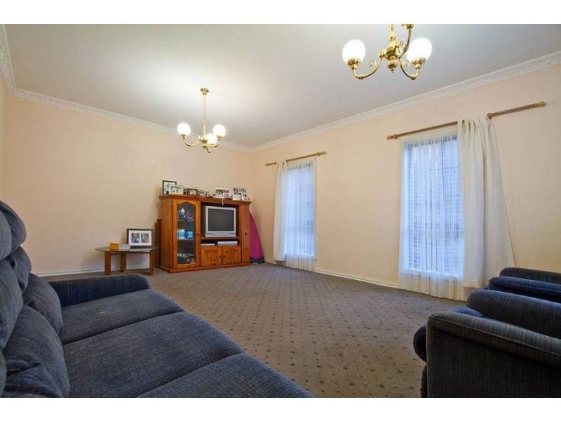 13 Grasswren Close, Langwarrin VIC 3910