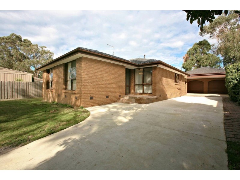 2 Ellesmere Court, Frankston VIC 3199