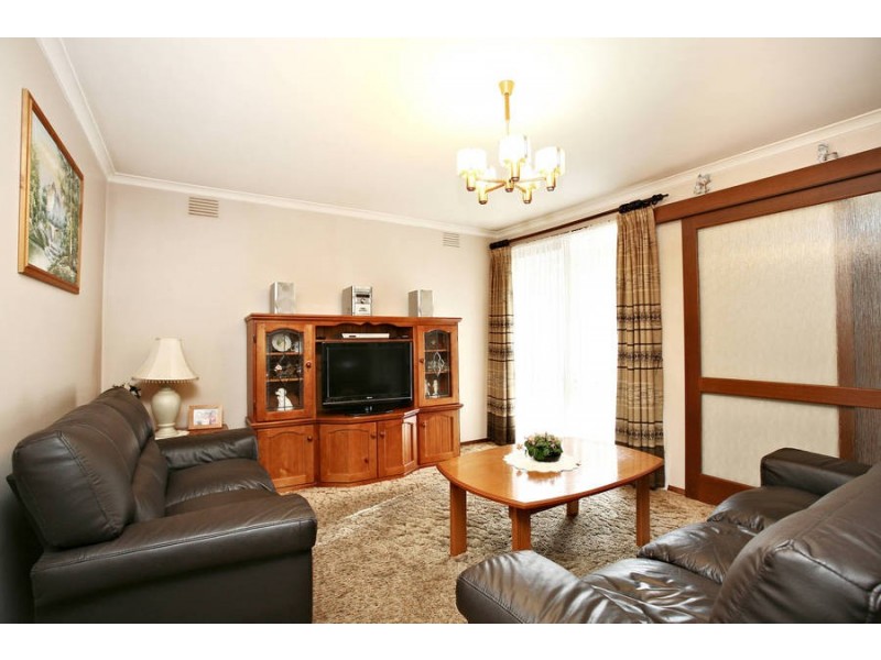 2 Ellesmere Court, Frankston VIC 3199