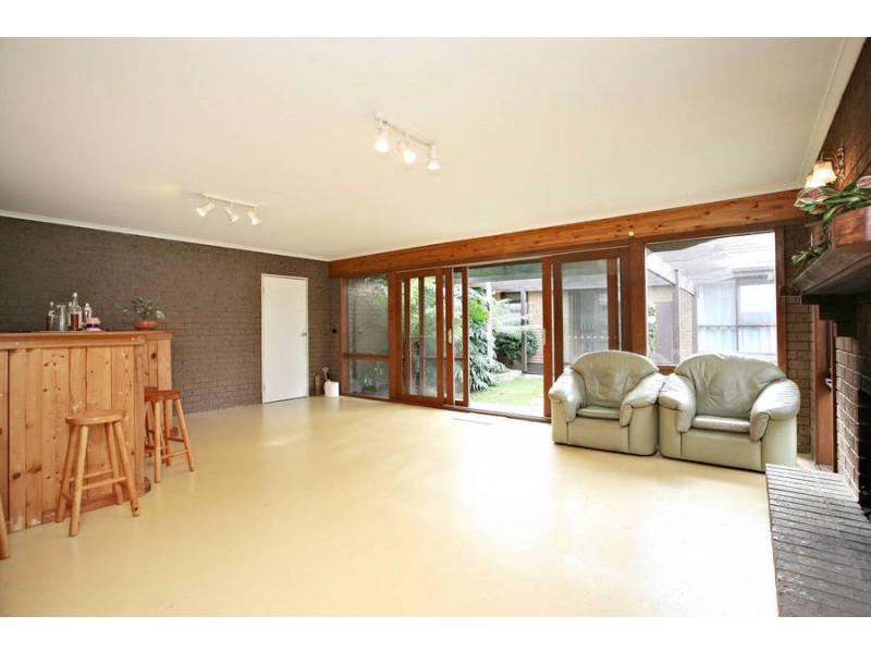 2 Ellesmere Court, Frankston VIC 3199