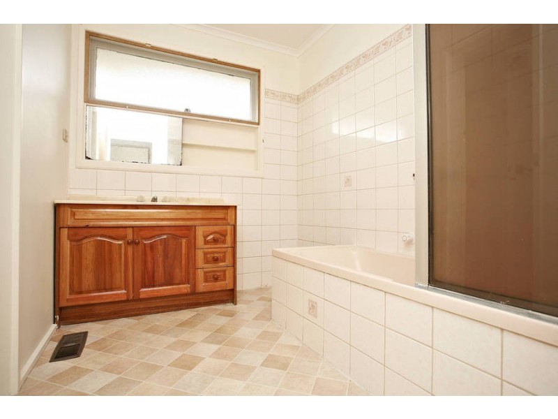 7 Chaucer Avenue, Frankston VIC 3199