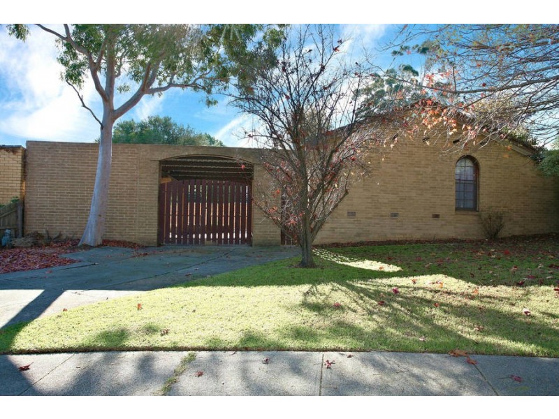 17 Wangarra Road, Frankston VIC 3199