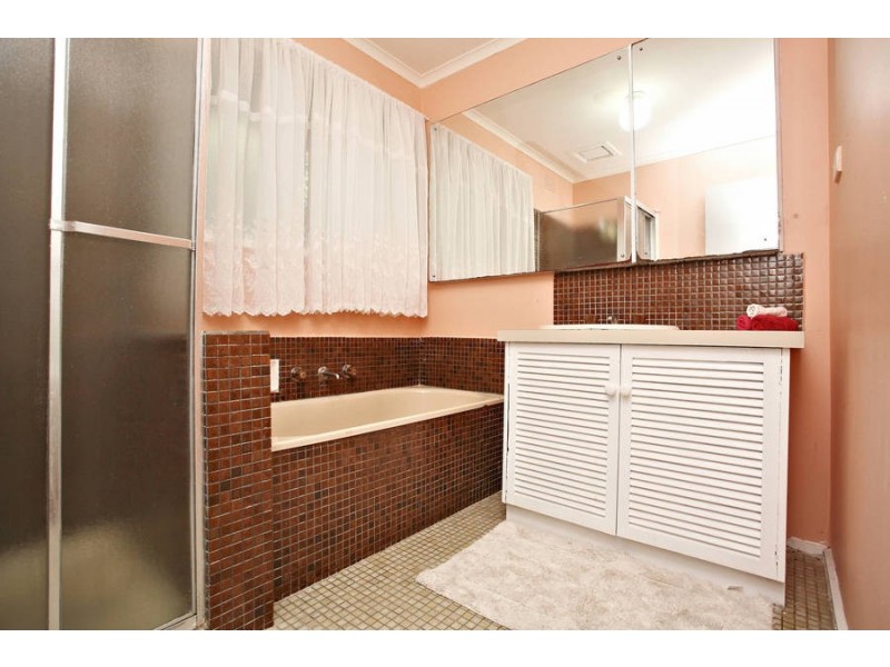 17 Wangarra Road, Frankston VIC 3199