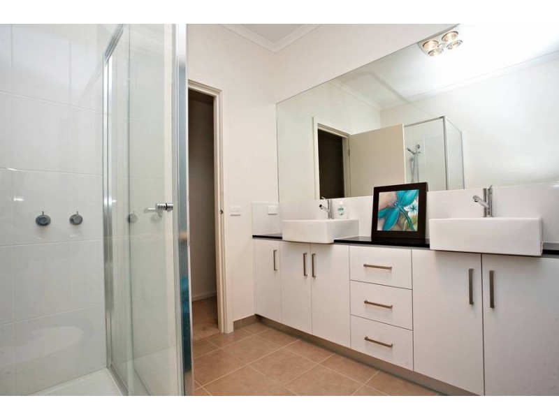 2E Bembridge Avenue, Frankston South VIC 3199