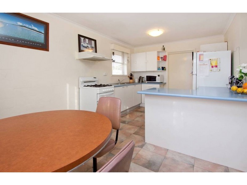 40 Laurina Crescent, Frankston North VIC 3200