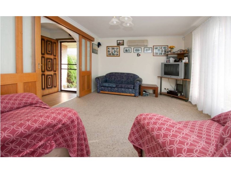 40 Laurina Crescent, Frankston North VIC 3200