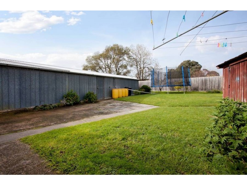 40 Laurina Crescent, Frankston North VIC 3200