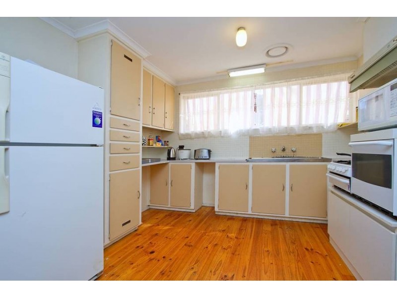 60 Tamarisk Drive, Frankston North VIC 3200