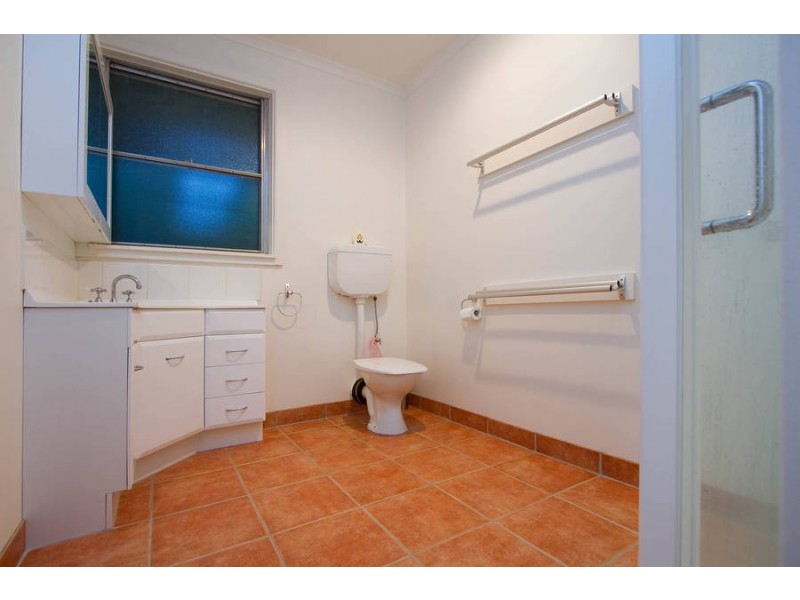 17 Rosemary Crescent, Frankston North VIC 3200