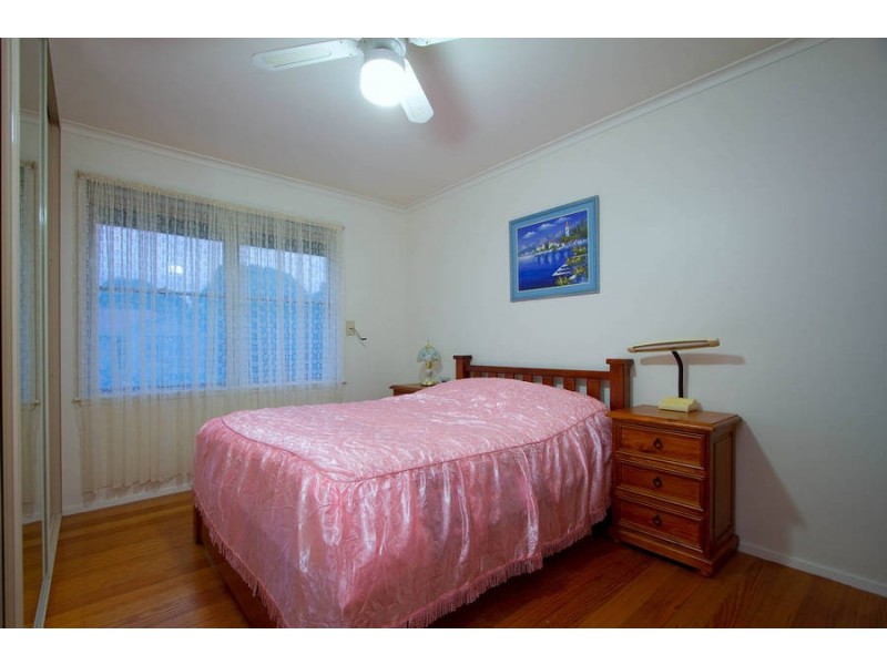 17 Rosemary Crescent, Frankston North VIC 3200